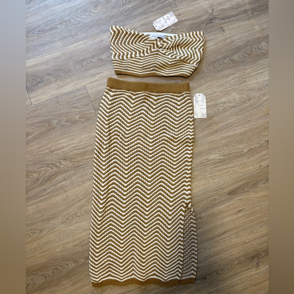 Stylish Knit Midi Skirt and Top